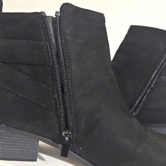 Forever,Chic Black Ankle Booties - Picture 6 of 11